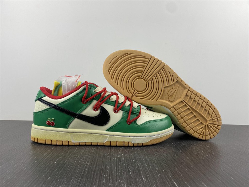 Nike Dunk Low
